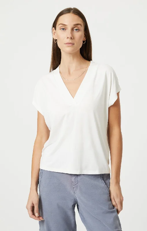 V-NECK SHIRT IN ANTIQUE WHITE Chic Silk Short Sleeve Shirt