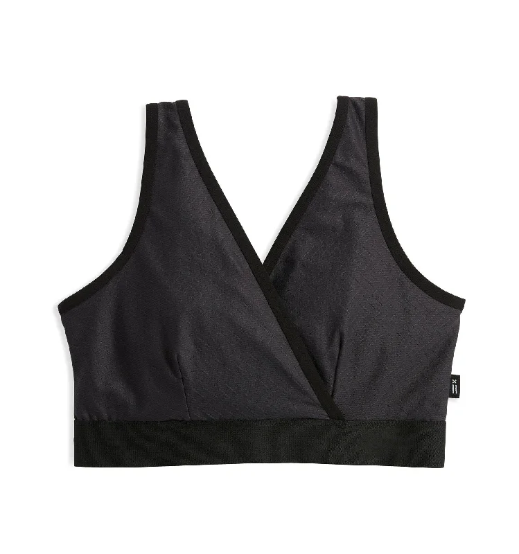 Adaptable Crossover Cutout Bra - Traveler Iron Supportive Sports Bra